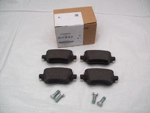 VW Sharan 7N Set Of Brake Pads Genuine Rear 2K5698451B 2015-2023 - Picture 1 of 4