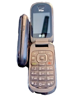 Vintage Verizon LG VN-170 Flip Phone, 1 Remaining - Image 1 of 4