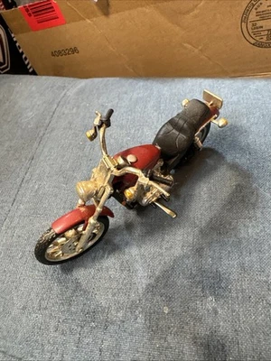 Мотоцикл Maisto Harley Davidson XL 1200C масштаб 1:18 - Изображение 1 из 3