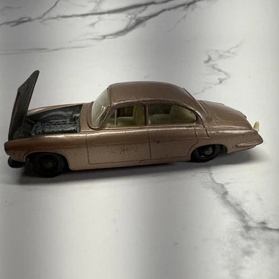 Matchbox Lesney # 28 Jaguar MK10 marrón diecast sin caja  Foto 1 de 4