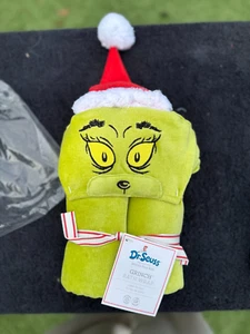 Pottery Barn Kids Unisex Hooded Holiday Dr. Seuss GRINCH Bath Wrap - NWT RRP $99 - Picture 1 of 4