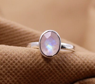 Anello solitario in argento con pietra di luna misura 7 gioielli in argento s... - Immagine 1 di 4