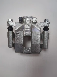 Compatible Nissan Elgrand E51 Rear Brake Caliper & Bracket Carrier Driver Side - Picture 1 of 11