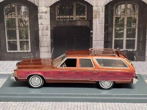 NEO SCALE MODELS 1/43 - CHRYSLER TOWN A COUNTRY STATION WAGON 1976 - Foto 1 di 9