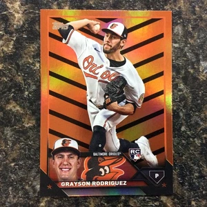 Serie Actualización Topps 2023 - Grayson Rodriguez #US50 Lámina Naranja y Negra (RC) - Imagen 1 de 2