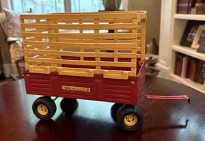 Vintage Ertl New Holland Bale Throw Wagon #13784 1/16 2010 Great Condition. - Picture 1 of 6