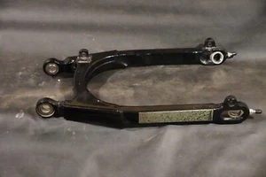 Custom Engraved OEM Swingarm Rear Fork For 04-20 Harley Sportster XL 47587-05A - Foto 1 di 8