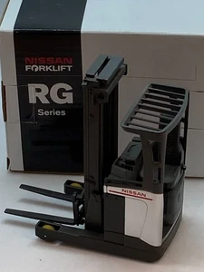 Nissan RG (=Unicarriers) Schubmast Gabelstapler Stapler forklift OVP - Bild 1 von 3