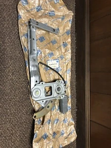 New Genuine Subaru 62110GA570 Power Window Motor Regulator Assembly - Picture 1 of 5