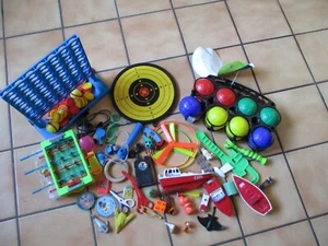 Spielzeug - Boccia Kugeln - Boot Auto Geduldspiel Fußballspiel Diverses - Bild 1 von 8
