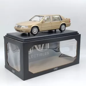 Volvo S90 Royal Level 3 1998 dorado modelo de resina DNA000152 de colección 1/18 - Imagen 1 de 10