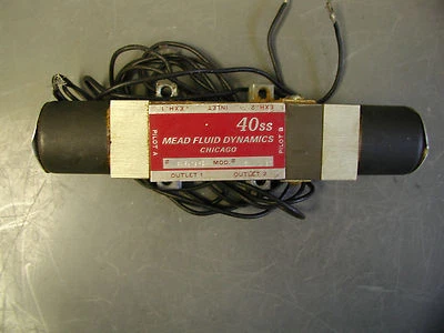 Válvula pneumática solenóide dupla Mead Fluid Dynamics 6690 - Imagem 1 de 4