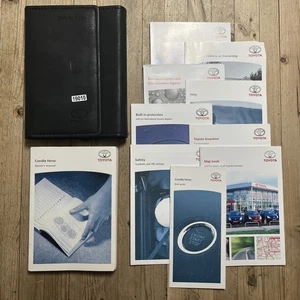01-07 TOYOTA COROLLA OWNERS MANUAL HANDBOOK PACK & WALLET 2005 Ref19010 - Picture 1 of 24