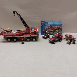 Feuerwehr-Truck mit Löschboot (7213) und zusätzlichen Artikeln - Bild 1 von 8