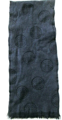 -Écharpe  HUGO BOSS  laine  TBEG Scarf  32 x 170 cm - Photo 1/4