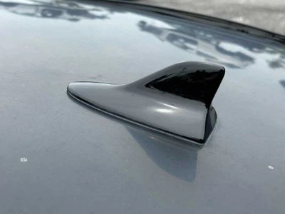 Antena de aleta de tiburón montada en el techo 2006 07 08 09 10 11 Lexus GS350 Foto 1 de 4