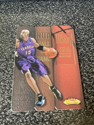 2000-01 FLEER SHOWCASE INSERT HISTORY CARD #1 VINCE CARTER - Image 1 of 2