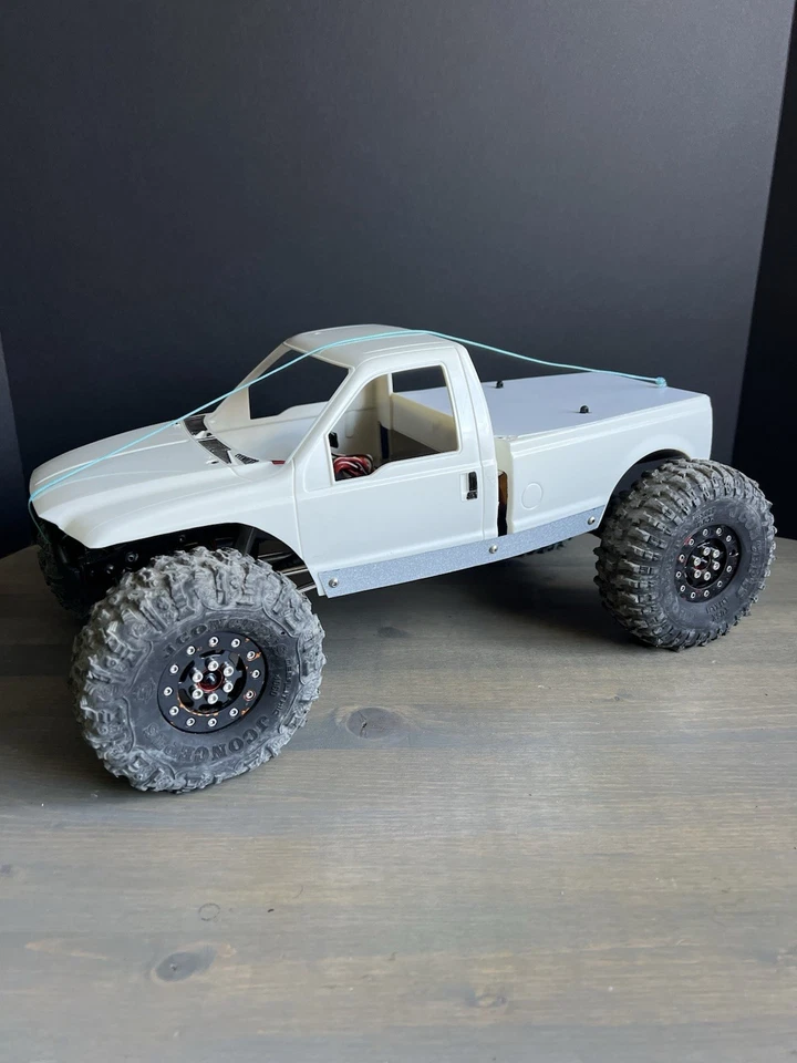 Axial SCX10 Pro Holmes Hobbies HW Fusion Comp Crawler GREAT ELECTRONICS  - Image 1 of 4
