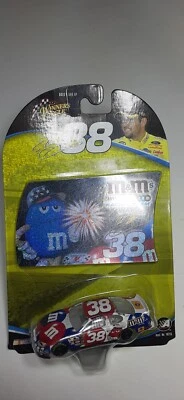 Coche Winners Circle 1/64 Elliott Sadler 2004 M&M's 4 de julio Foto 1 de 2