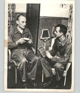 Hungarian Refugee Becomes US Air Force Airman GEZA LOCSEY 1957 Press Photo - Picture 1 of 2