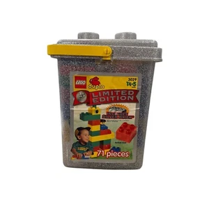 LEGO 3029 - Duplo: Basic Set - 25th Anniversary Silver Bucket - 1998 - Picture 1 of 7