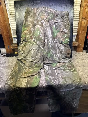 Gander Mountain  Realtree Convertible Camo Hunting Pants Nylon Size Large - Image 1 of 4
