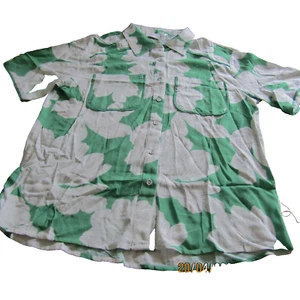 Beautiful Size L Petal & Pop Shirt NWT Great Green/White Pattern. Cool look. - Picture 1 of 11