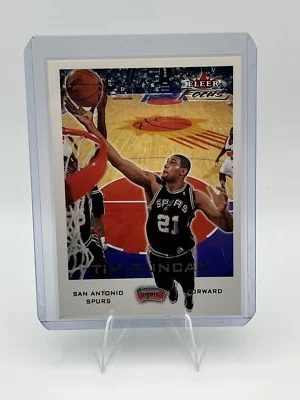 Tim Duncan 2000 Fleer Focus #113 - Image 1 of 2