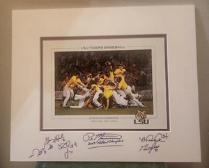 LSU 2009 Baseball Champions Matted Photo Signed by Mainieri, Mahtook, 4 Others - Picture 1 of 5