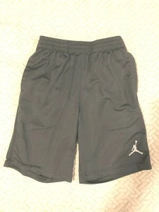 Boys Air Jordan Gray Athletic Basketball Shorts Medium Adjustable Drawstring - Picture 1 of 2