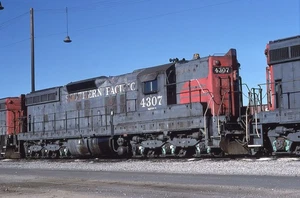 AN Original Slide SP Southern Pacific SD9E #4307 - West Colton CA 1988 - Picture 1 of 1