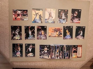 1998-99 FLEER ULTRA set completo di 100 carte con Jordan, Kobe, Shaq, Duncan, Garnett - Foto 1 di 5