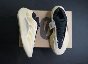 adidas Yeezy Boost 700 V3 Safflower G54853 Sizes 10.5 BRAND NEW IN BOX - Picture 1 of 5
