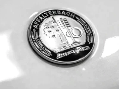 Insignia emblema capó motor Benz AMG Affalterbach original 57 mm Foto 1 de 4