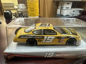 Winners Circle 1:24 No. 19 Jeremy Mayfield Yellow Dodge Charger - Picture 1 of 1