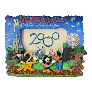"Marco de fotos Walt Disney World Celebrate The Future mano a mano de 3,5"" X 5""" - Imagen 1 de 2