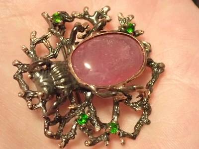 Broche de insetos rubi besouro esterlina - Imagem 1 de 4