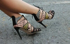 Sandalias ZARA Tacones Altos con Cordones Cuero Multicolor Estampado Tribal Zapatos UK 7 40 - Imagen 1 de 3