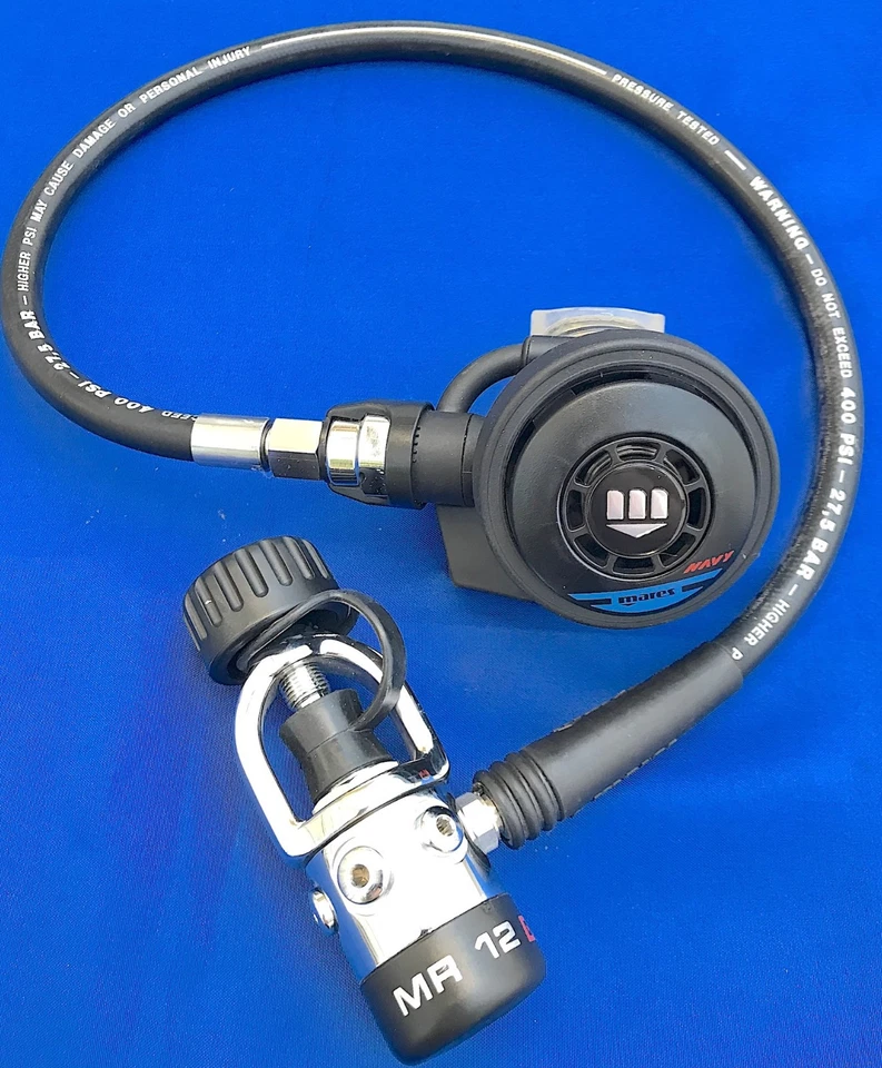 Juego regulador Mares MR12 primera etapa y segunda etapa azul marino / ¡Nunca se ha mojado! Foto 1 de 1