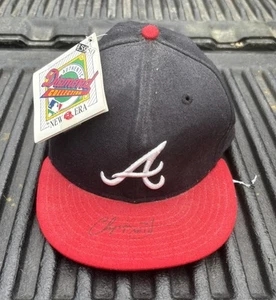 Chipper Jones Signed New-Unused NEW ERA Hat-HALL OF FAME-ATLANTA BRAVES Old - Picture 1 of 13