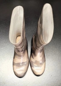UGG Camouflage Rain Boots (boys size 6) - Picture 1 of 4