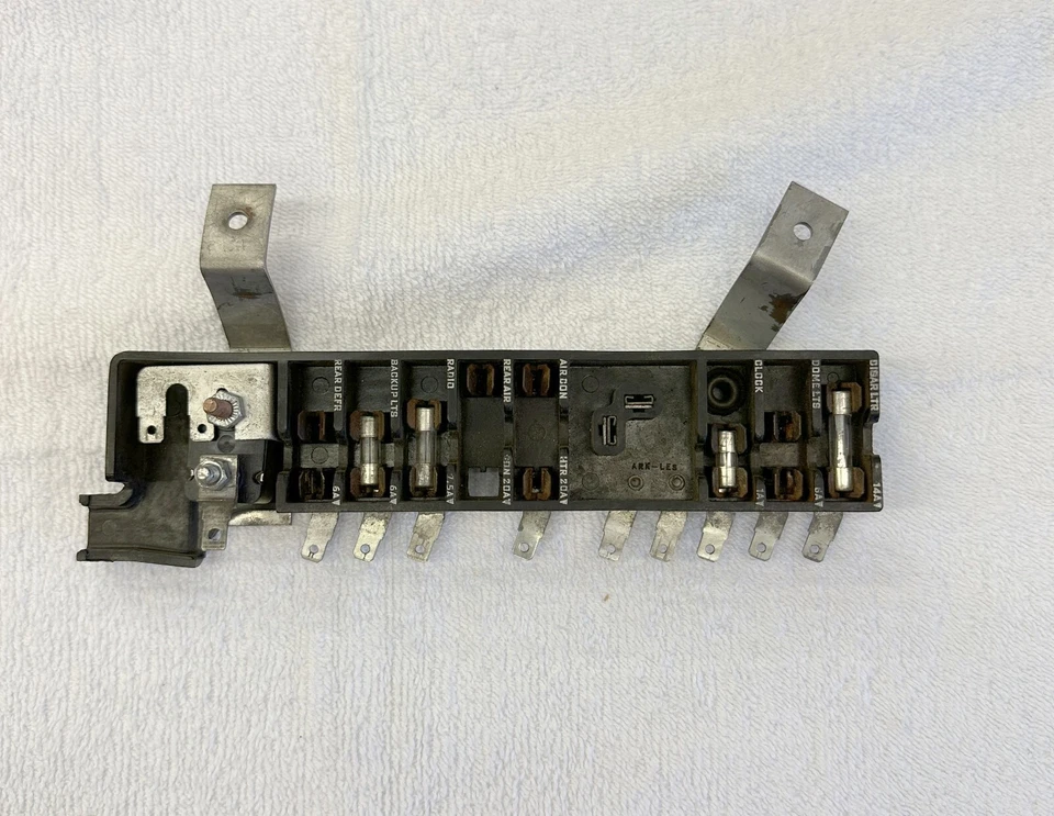 1959 Chrysler & Imperial Fuse Block 59 300 E Newport New Yorker Crown LeBaron - Image 1 of 4