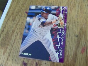TONY GWYNN ALL-FLEER 9 BASEBALL CARD 1995
