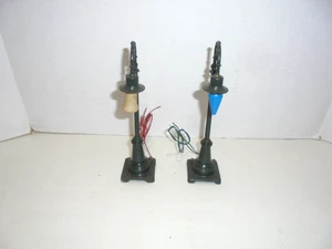 LIONEL #59 VORKRIEG LAMPENMAST 8 3/4 HOCH MESSING UND GUSSEISEN FÜR ZUGANLAGE - Bild 1 von 3