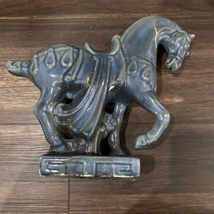 Estatuilla de colección de cerámica azul estilo dinastía Tang Kakiemon guerrero caballo de guerra 9" - Imagen 1 de 9