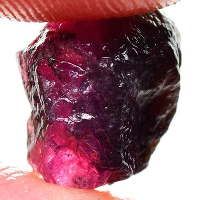 UNTREATED RUBY 9.95ct 100% NATURAL UNTREATED RED RUBY ROUGH - Image 1 of 3