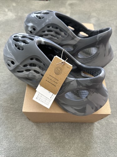 Adidas Yeezy Foam Runner MX Granito UK10 Nuovissima e in mano