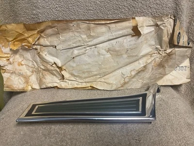 NOS FORD D3OZ-16C069-F 1972 1973 GRAN TORINO GUARDABARROS MOLDURA LH moldura inferior Foto 1 de 4