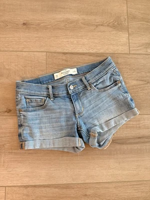 Pantalones Cortos Denim Abercrombie & Fitch Y2K Tiro Bajo Elastizados 00W24 Usados en Excelente Condición Foto 1 de 3