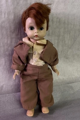 Disfraz de muñeca andador de rodilla doblada Madame Alexander Boy años 50 ojos dormidos Foto 1 de 4